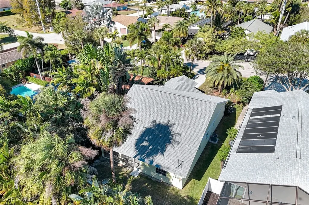 812 102nd Avenue N Naples FL 34108