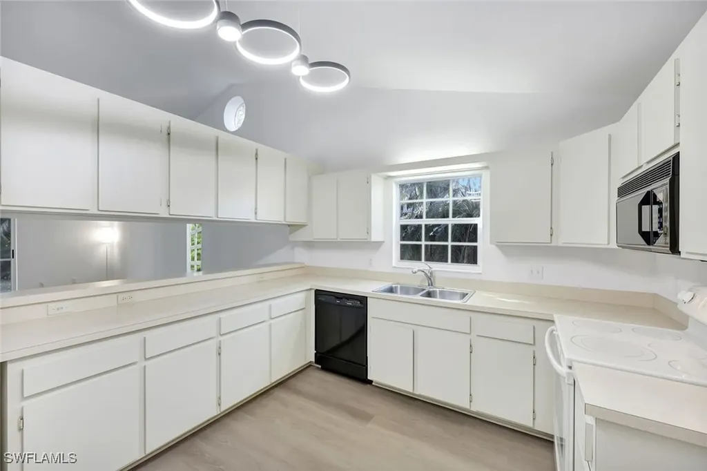 812 102nd Avenue N Naples FL 34108