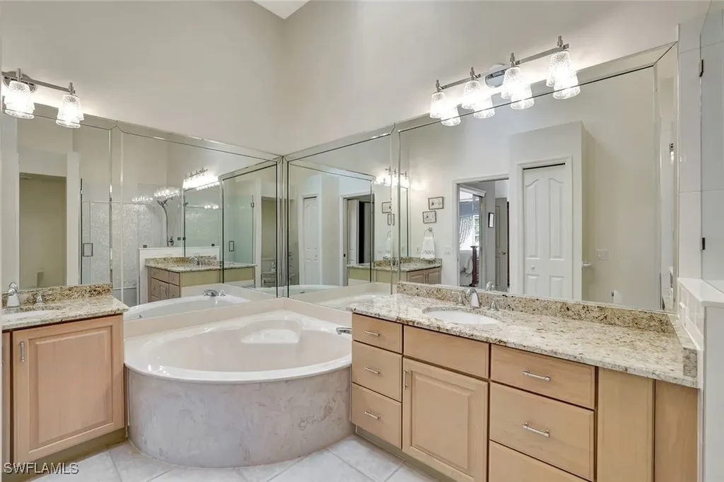 6200 Reserve Circle Naples FL 34119