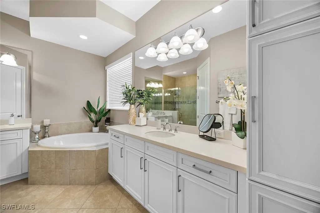 6550 Roma Way Naples FL 34113