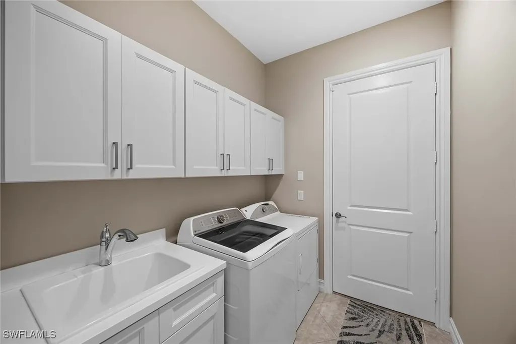 6550 Roma Way Naples FL 34113