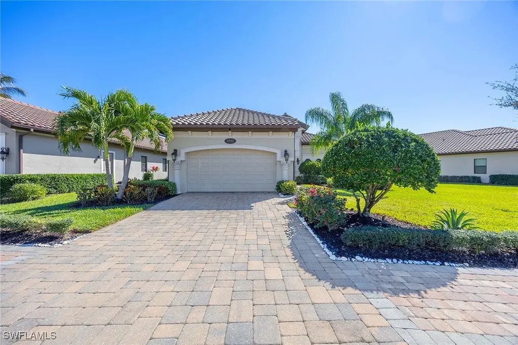6550 Roma Way Naples FL 34113