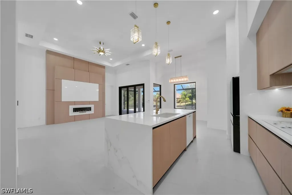 1114 SW 8th Place Cape Coral FL 33991