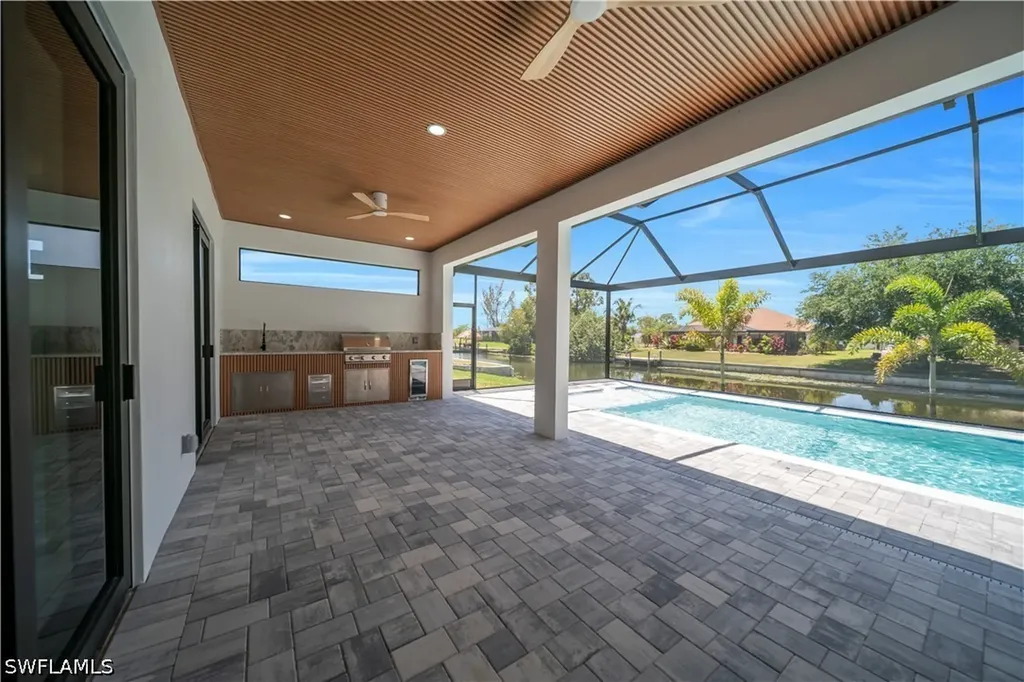 1114 SW 8th Place Cape Coral FL 33991
