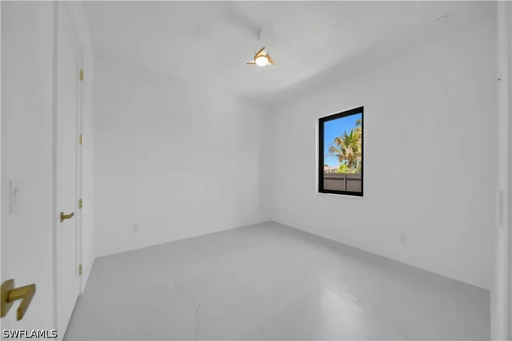 1114 SW 8th Place Cape Coral FL 33991