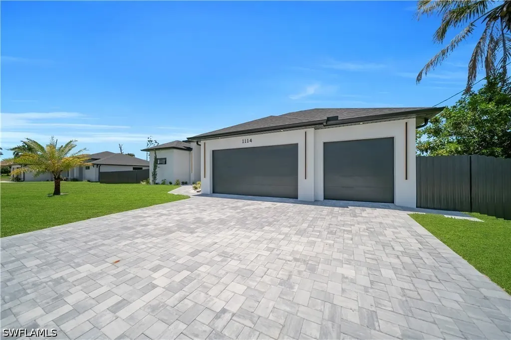 1114 SW 8th Place Cape Coral FL 33991