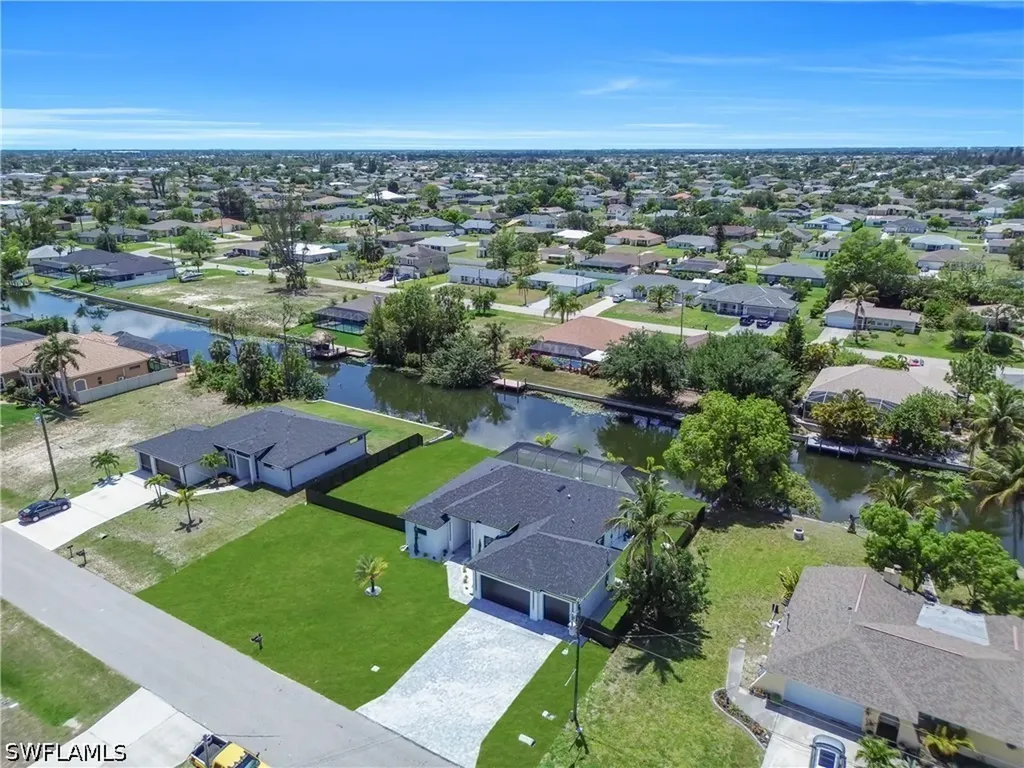 1114 SW 8th Place Cape Coral FL 33991