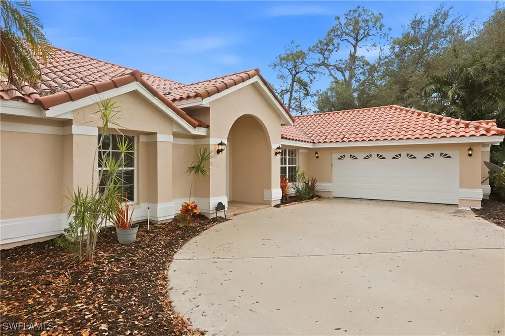 28820 Trenton Court Bonita Springs FL 34134
