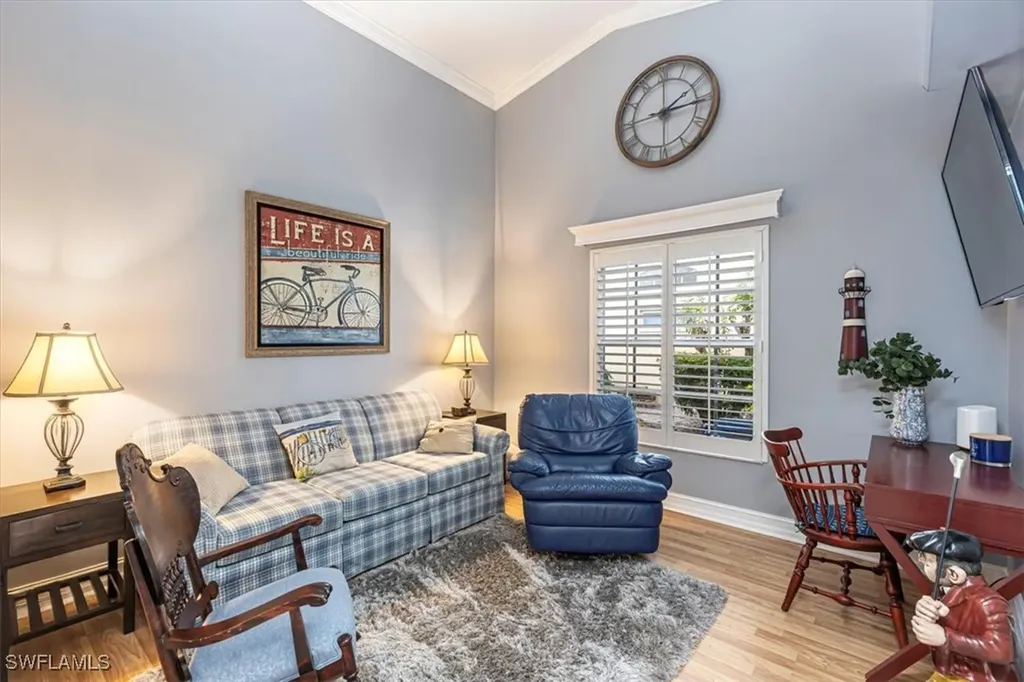 5474 Whitten Drive Naples FL 34104