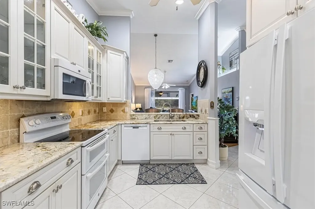 5474 Whitten Drive Naples FL 34104