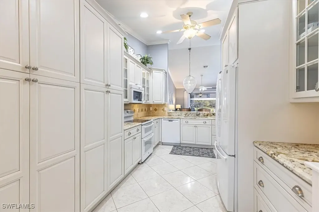 5474 Whitten Drive Naples FL 34104