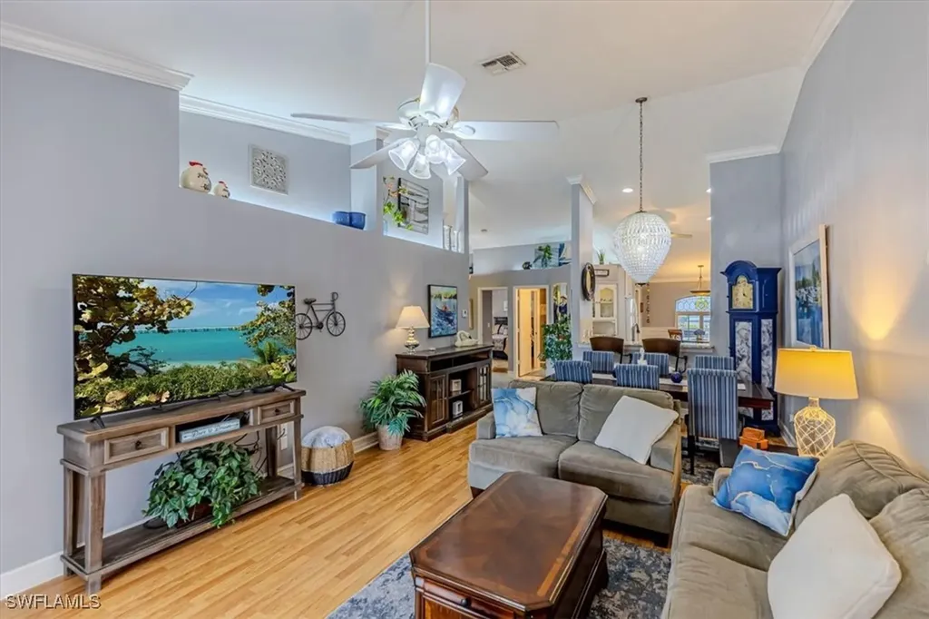 5474 Whitten Drive Naples FL 34104