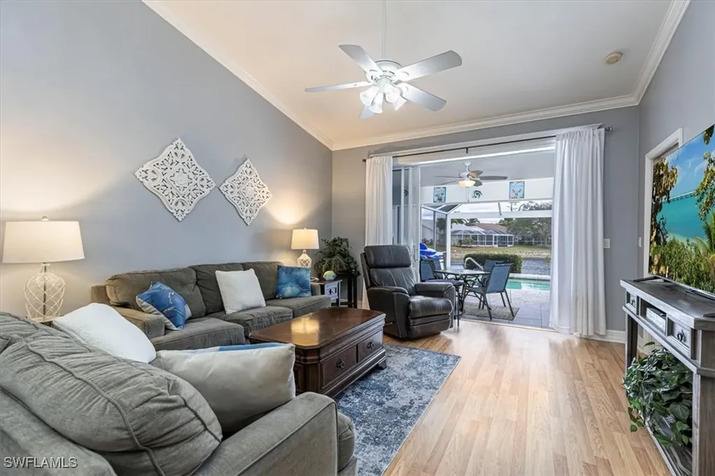 5474 Whitten Drive Naples FL 34104