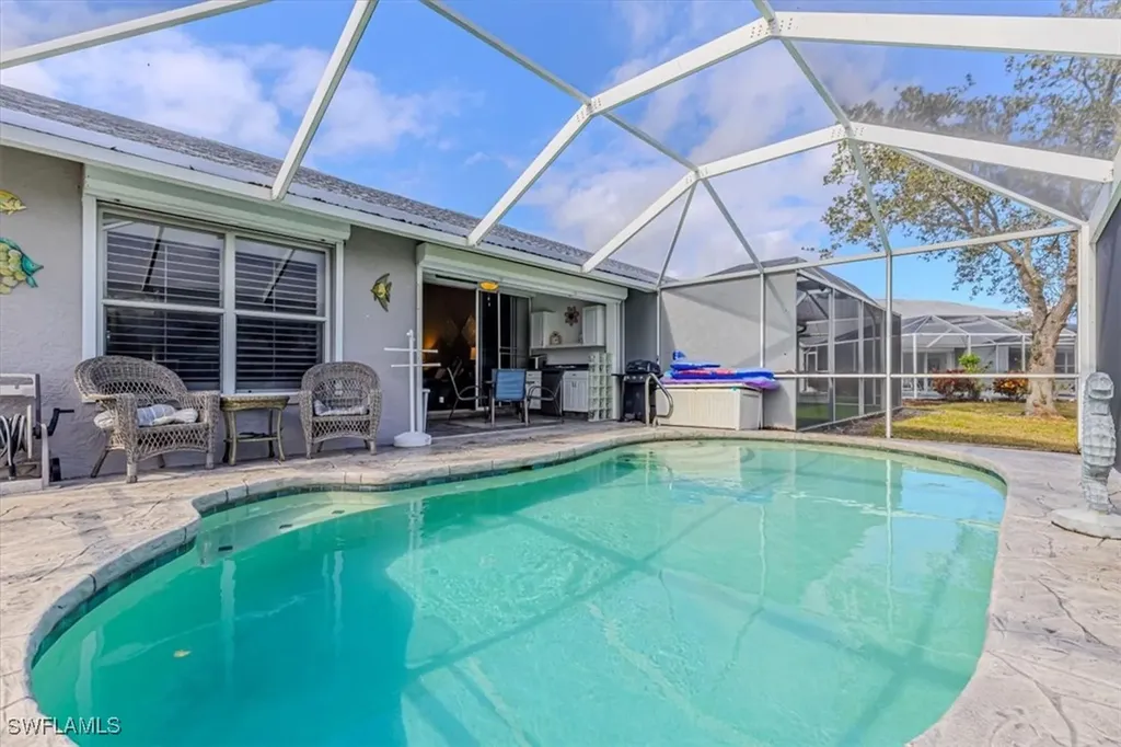 5474 Whitten Drive Naples FL 34104