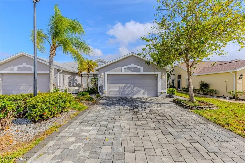 5474 Whitten Drive Naples FL 34104