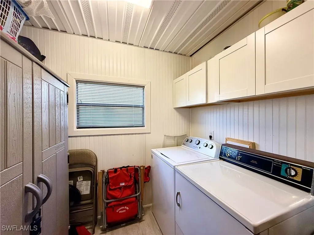 16 Bass Lane Naples FL 34114