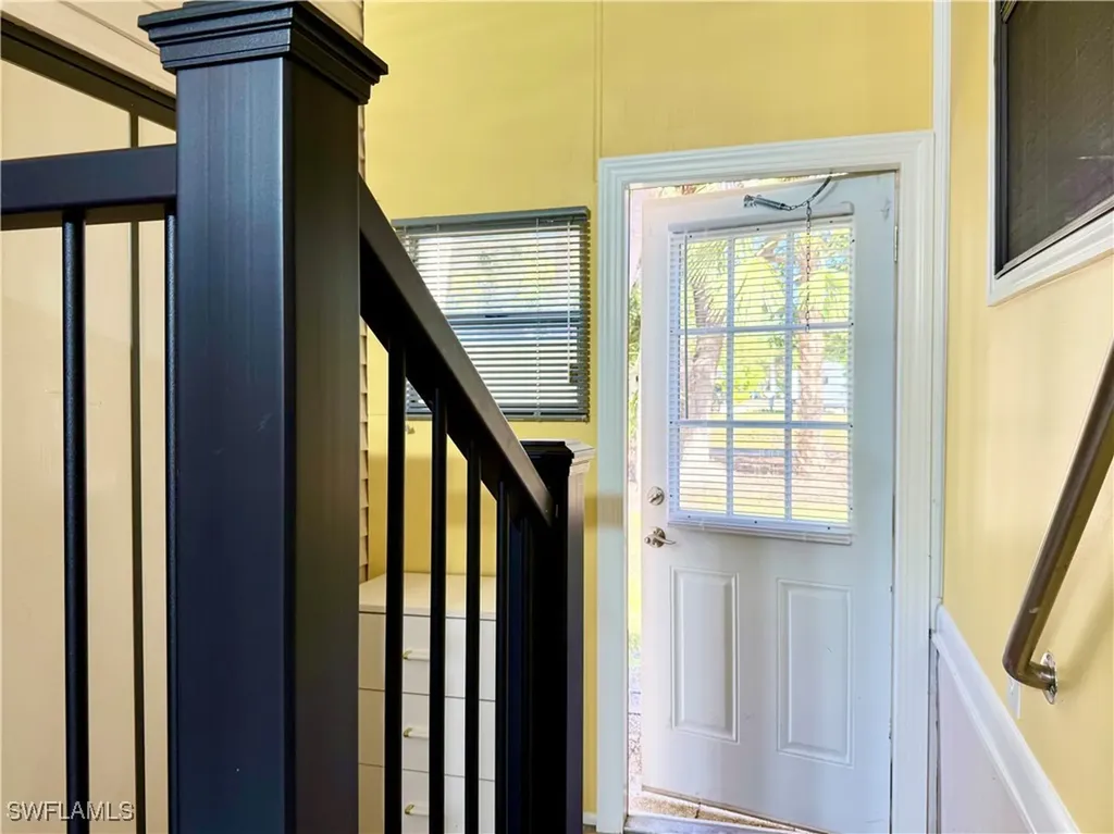 16 Bass Lane Naples FL 34114