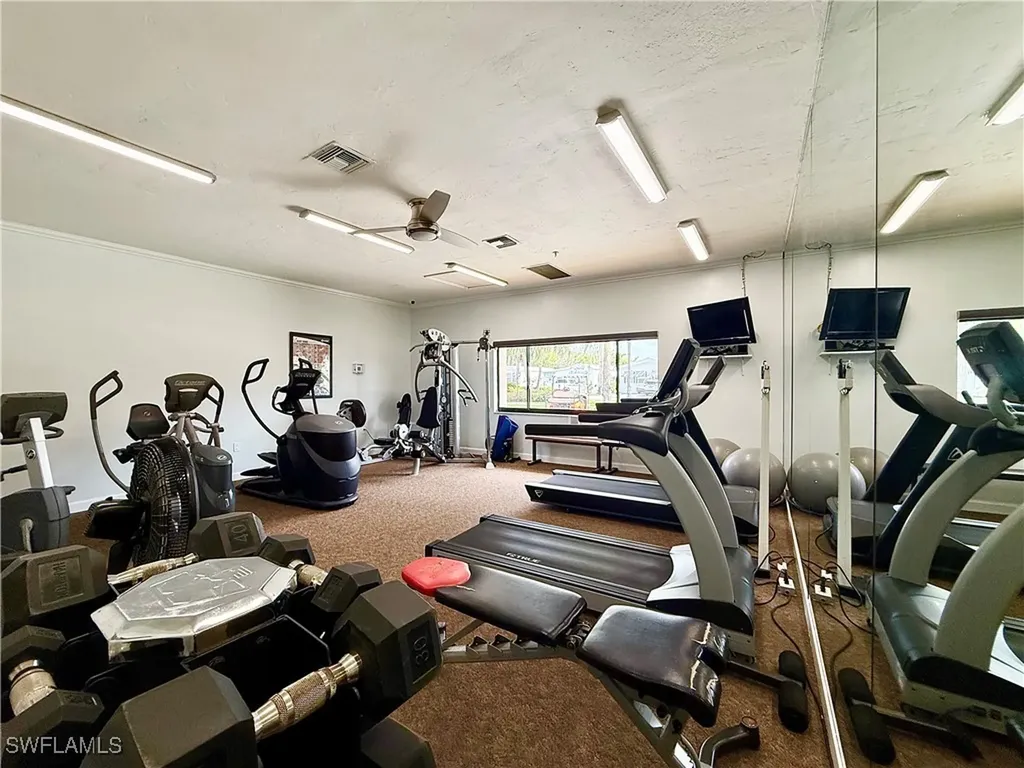 16 Bass Lane Naples FL 34114