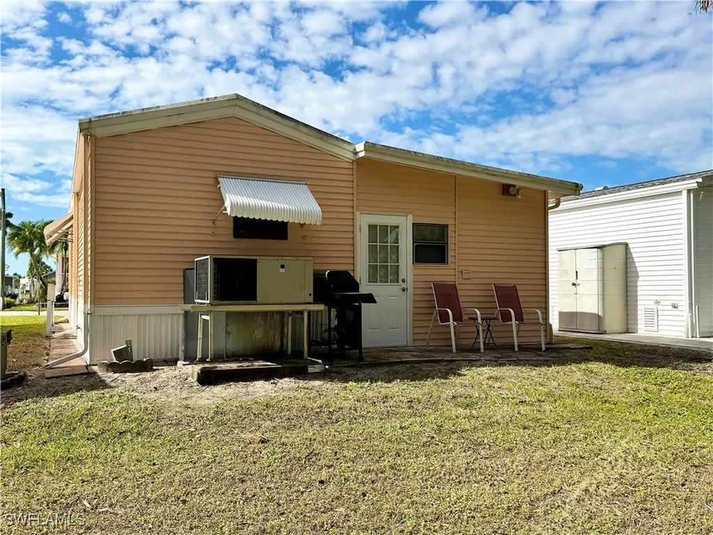 16 Bass Lane Naples FL 34114