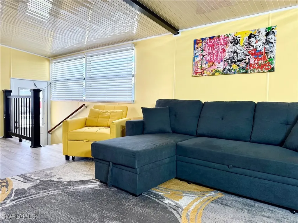 16 Bass Lane Naples FL 34114