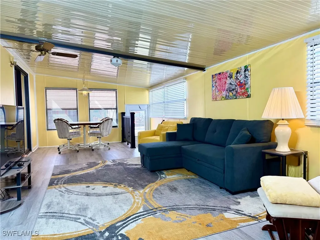 16 Bass Lane Naples FL 34114