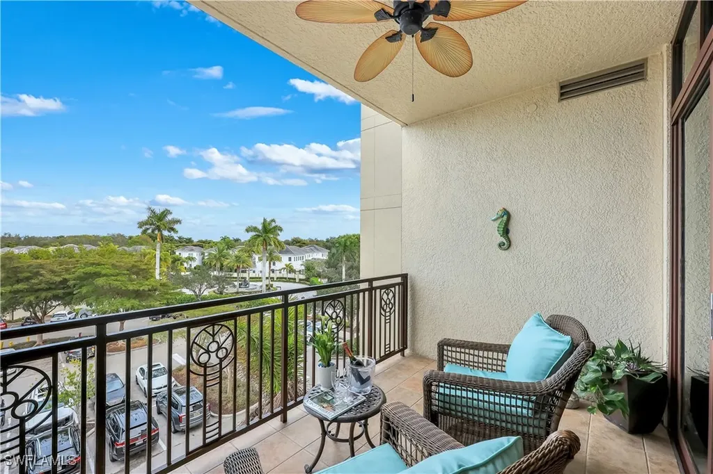 9123 Strada Place Naples FL 34108