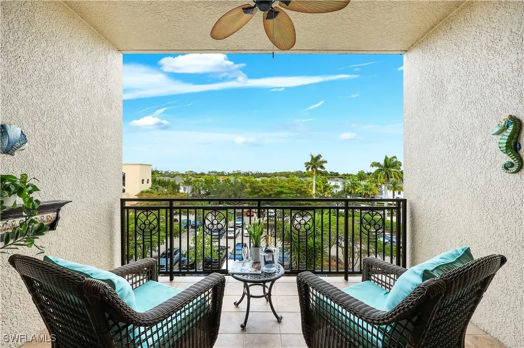 9123 Strada Place Naples FL 34108