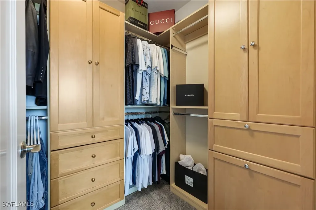 9123 Strada Place Naples FL 34108