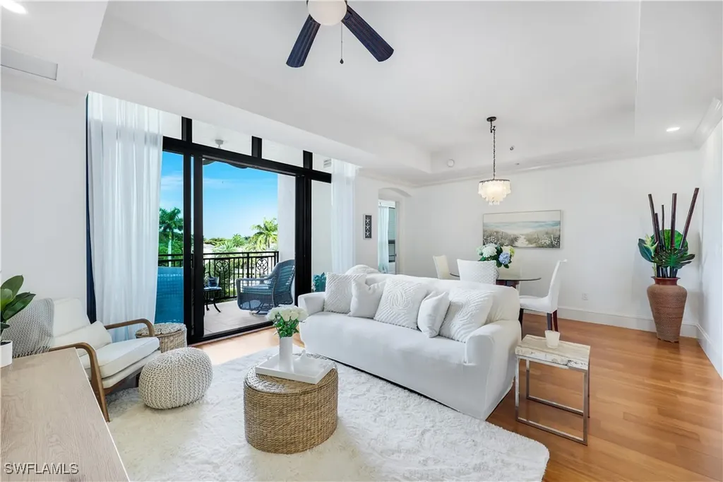 9123 Strada Place Naples FL 34108