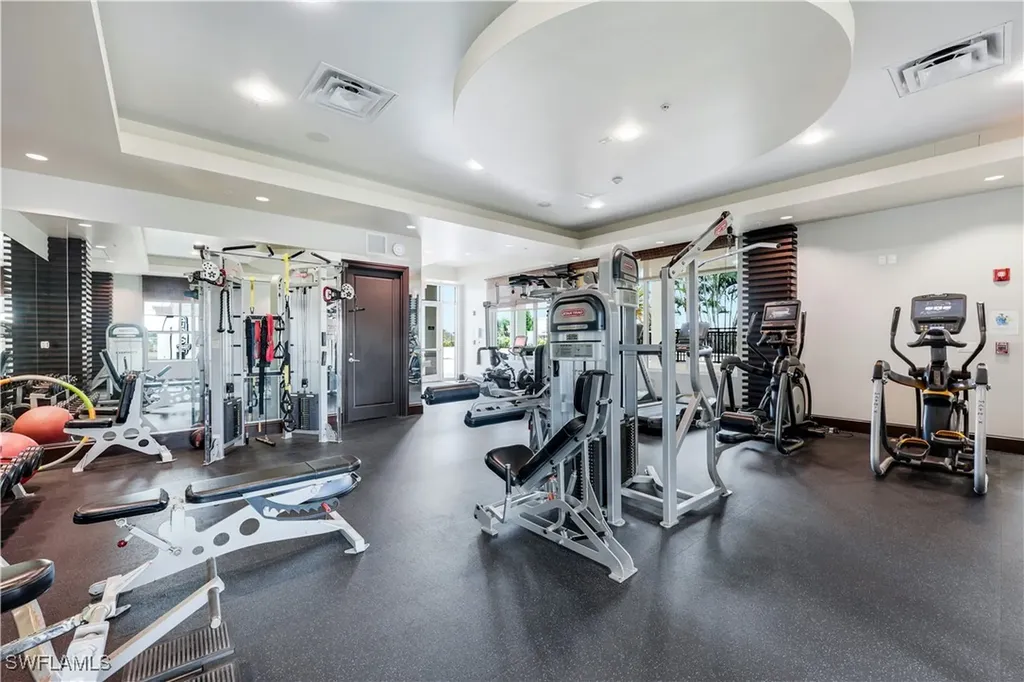 9123 Strada Place Naples FL 34108