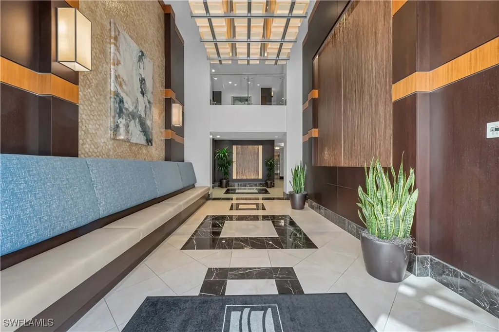 9123 Strada Place Naples FL 34108