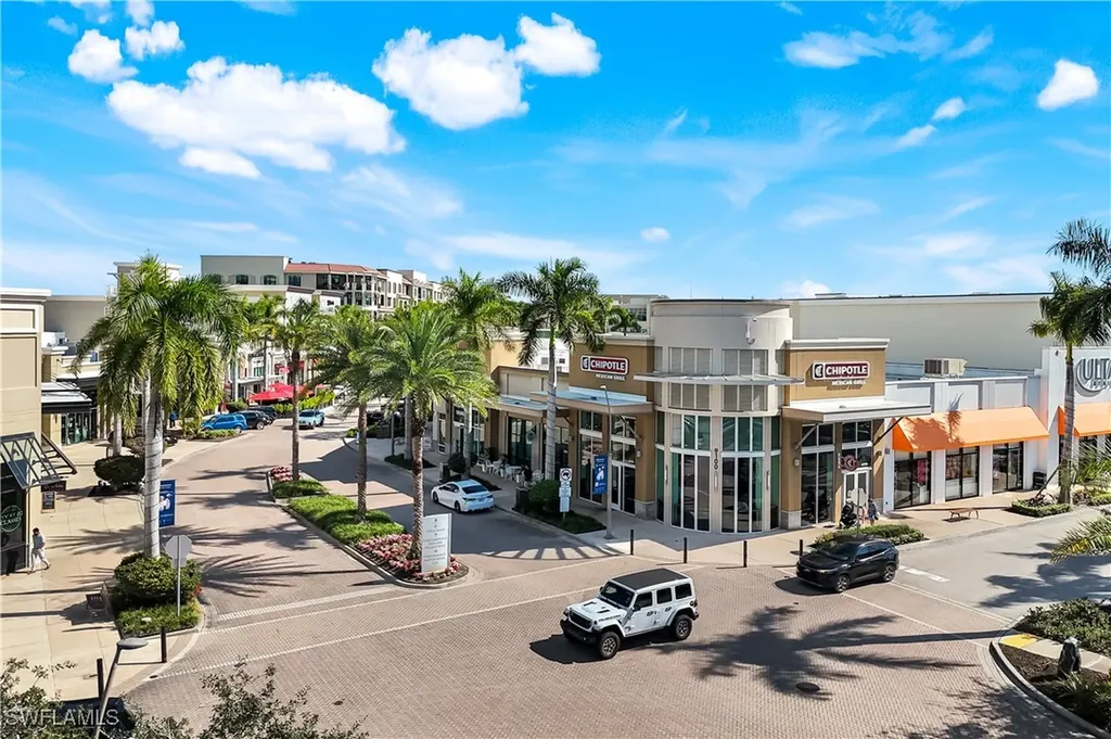 9123 Strada Place Naples FL 34108