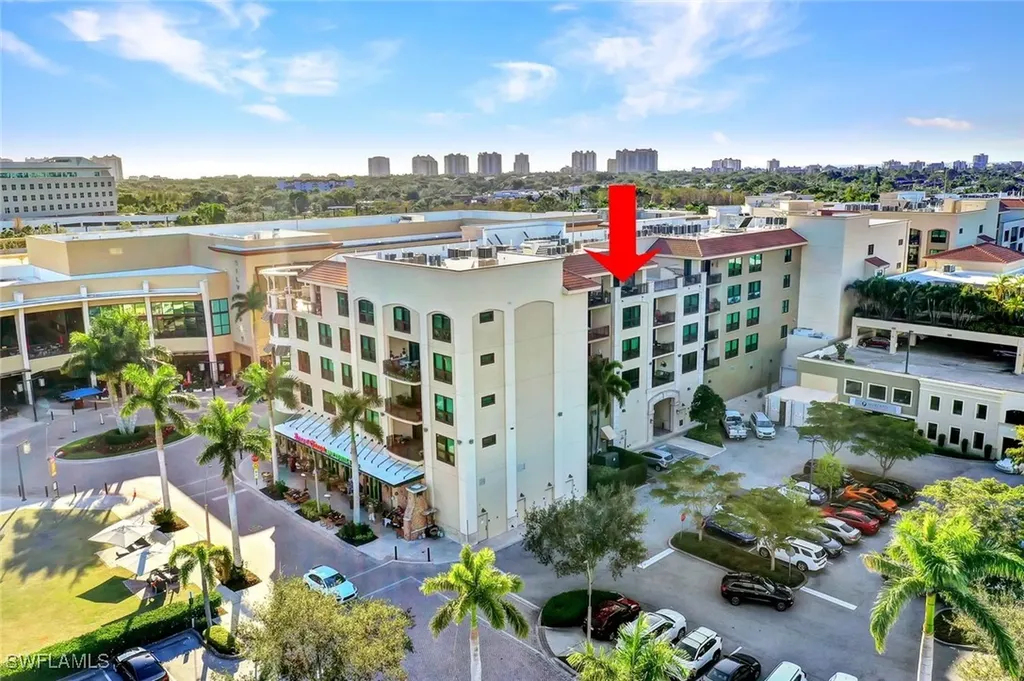 9123 Strada Place Naples FL 34108