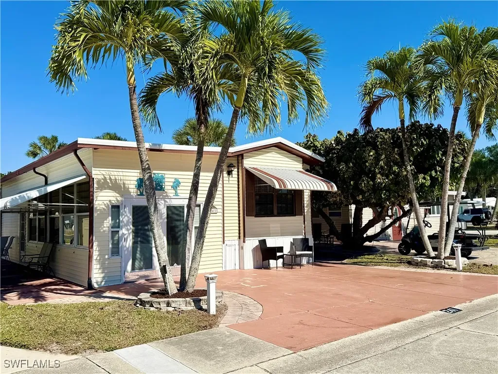 241 Cattleya Refuge Naples FL 34114