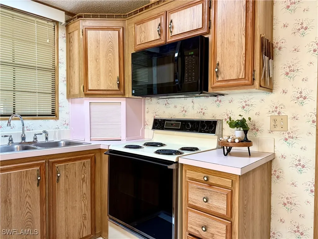 241 Cattleya Refuge Naples FL 34114