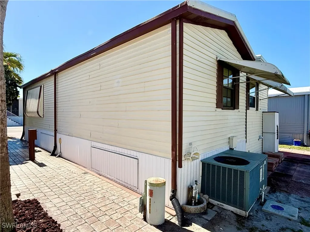 241 Cattleya Refuge Naples FL 34114