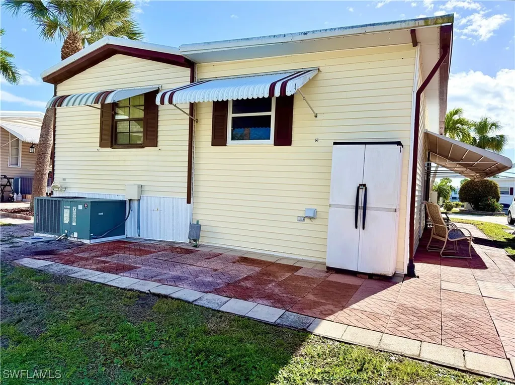 241 Cattleya Refuge Naples FL 34114