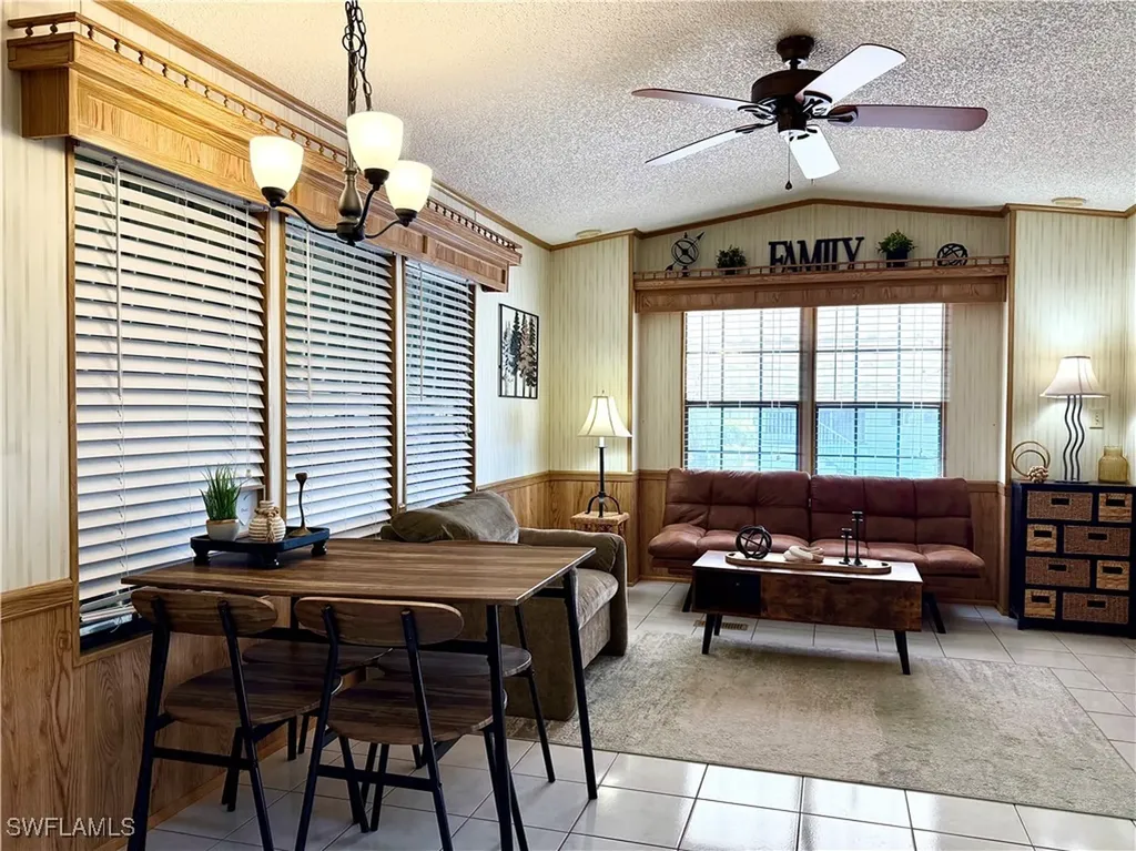 241 Cattleya Refuge Naples FL 34114