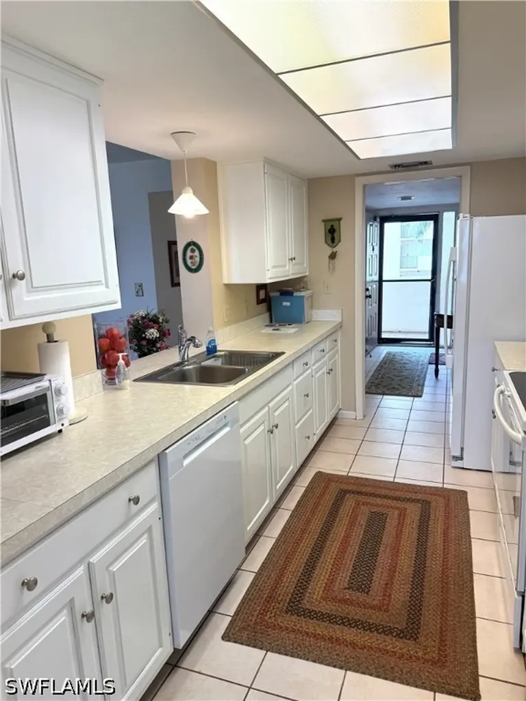 15 Bluebill Avenue Naples FL 34108