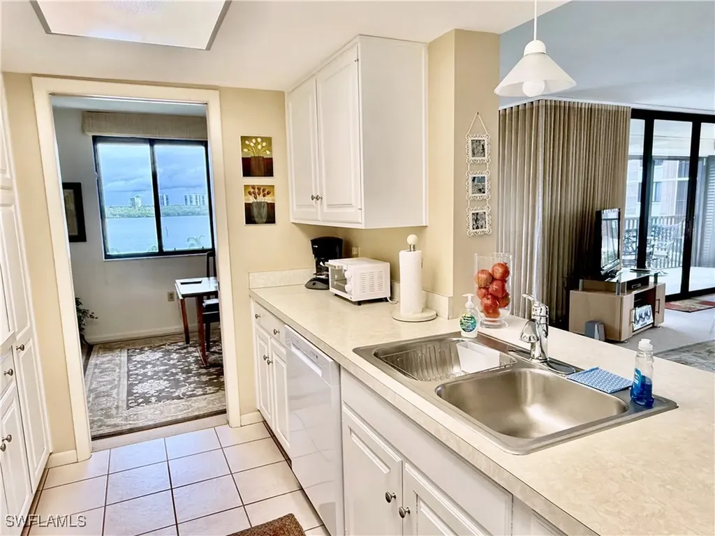 15 Bluebill Avenue Naples FL 34108