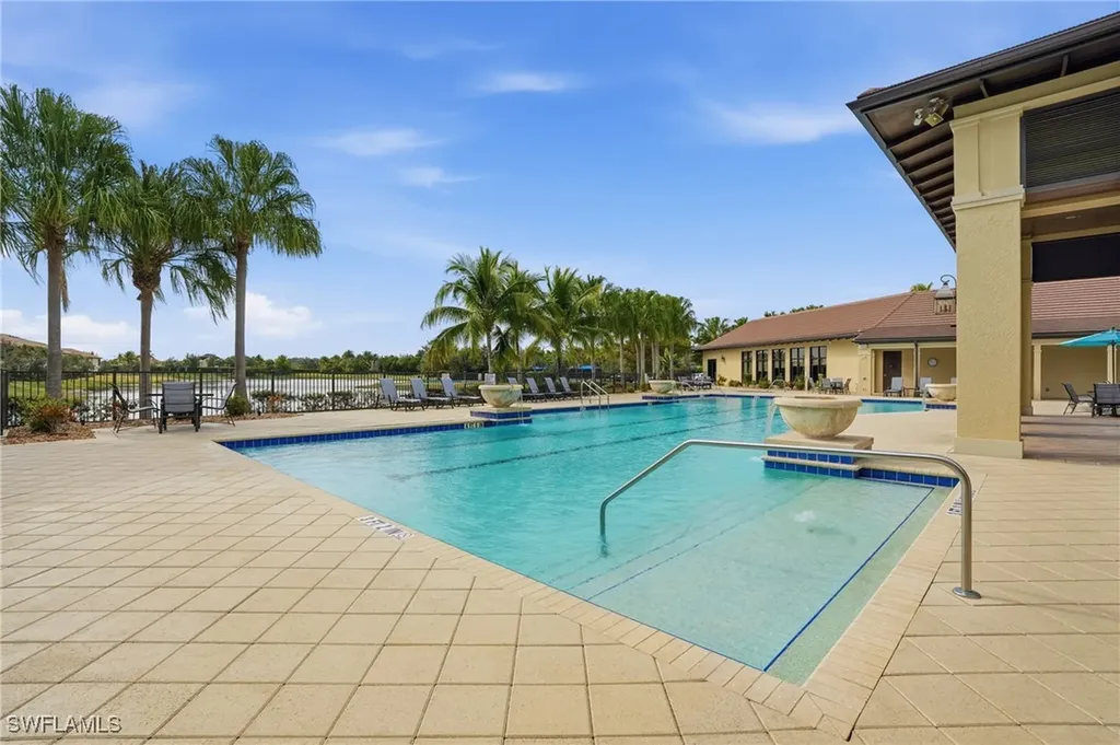 2383 Anguilla Drive Naples FL 34120