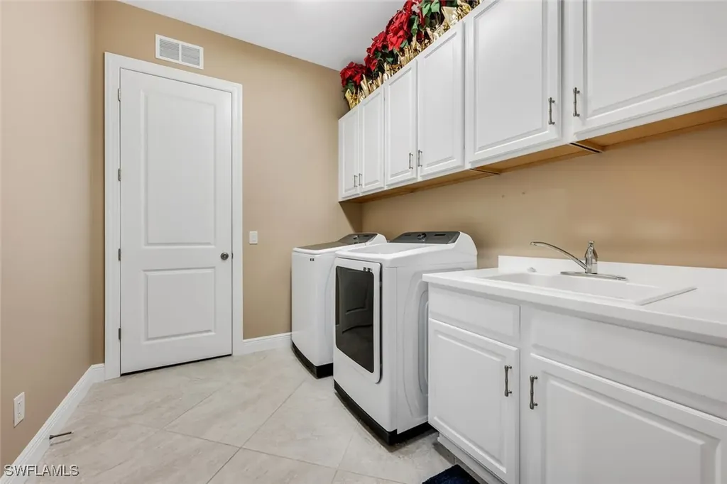 4664 Abaca Circle Naples FL 34119