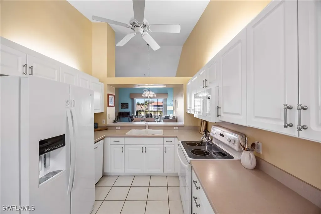 290 Robin Hood Circle Naples FL 34104