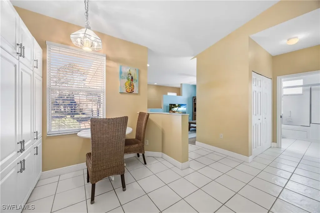 290 Robin Hood Circle Naples FL 34104