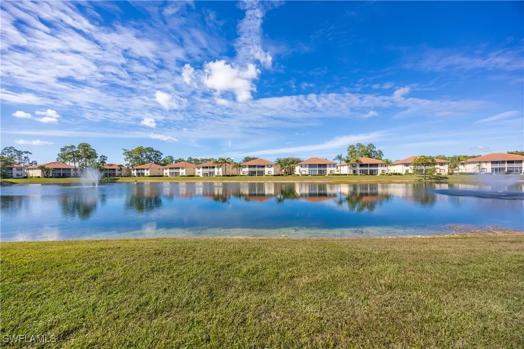 290 Robin Hood Circle Naples FL 34104