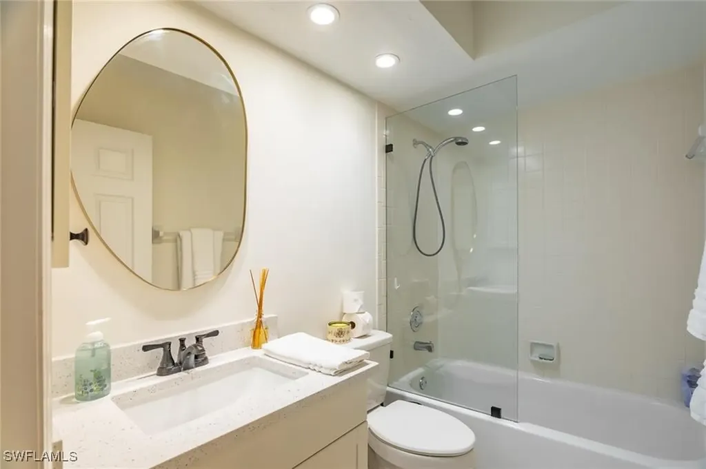 815 Gulf Pavilion Drive Naples FL 34108