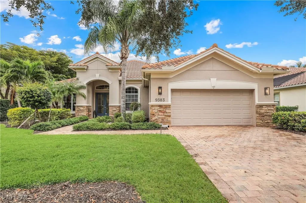 Naples FL, 9383 Copper Rock Court