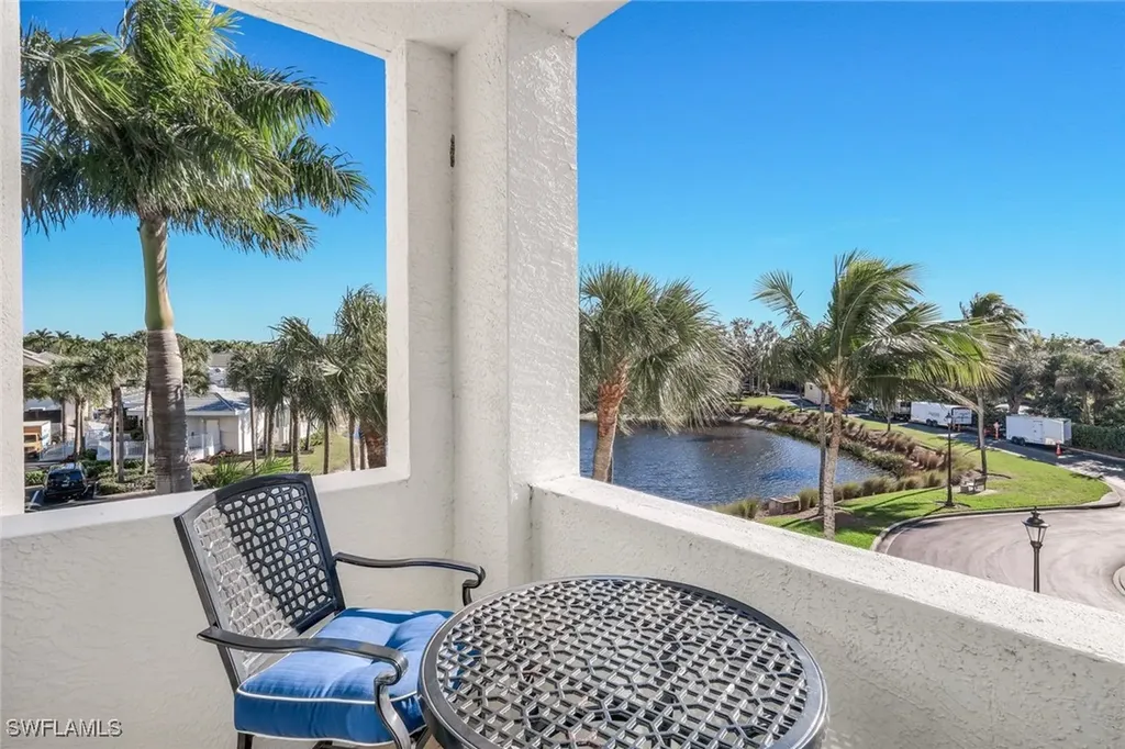 300 Dunes Boulevard Naples FL 34110
