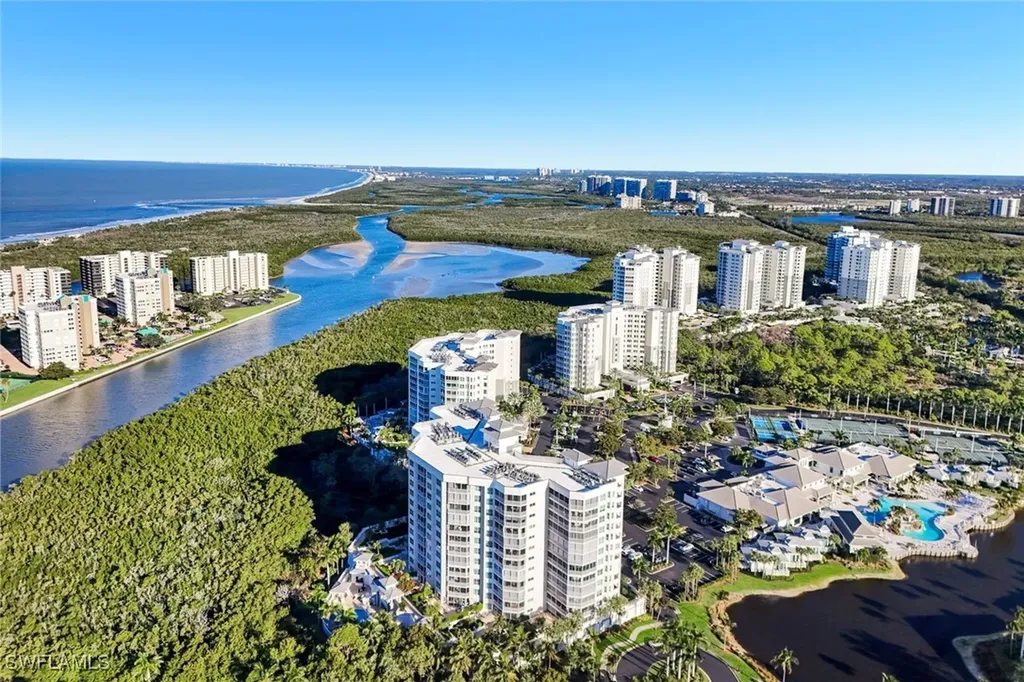 300 Dunes Boulevard Naples FL 34110