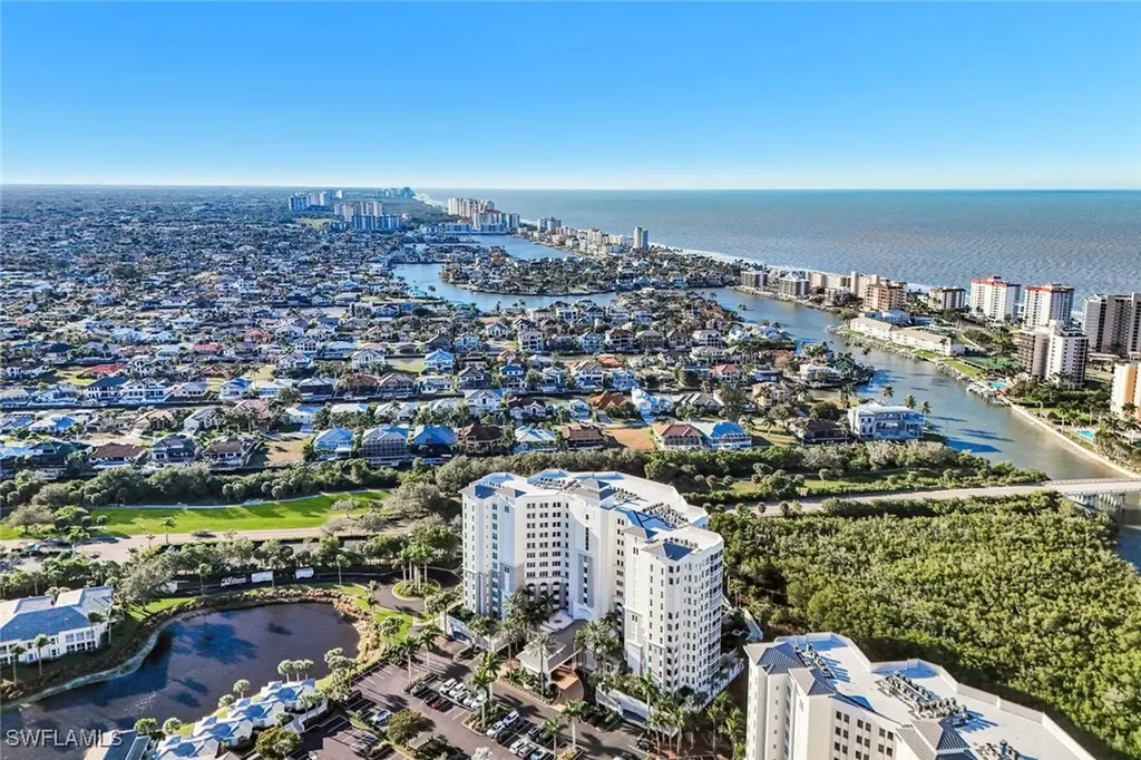 300 Dunes Boulevard Naples FL 34110